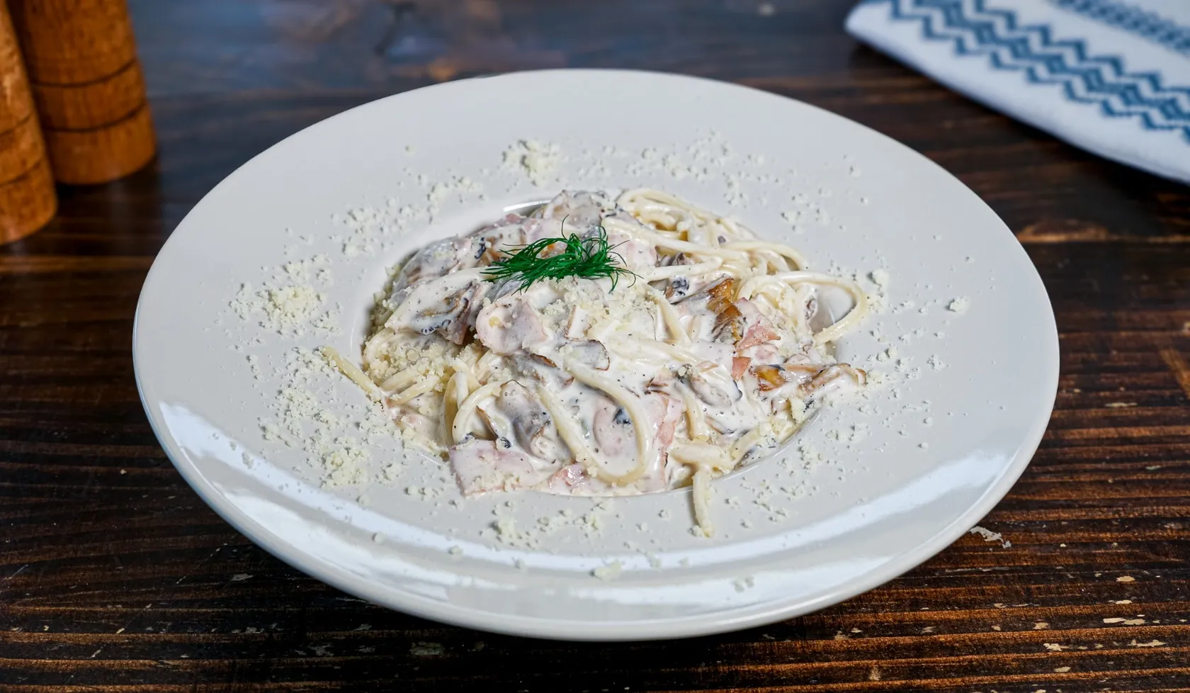 Spaghete Prosciutto Funghi